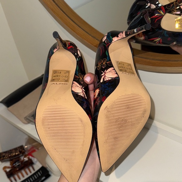 Aldo Floral Pumps Never Worn - Picture 3 of 5